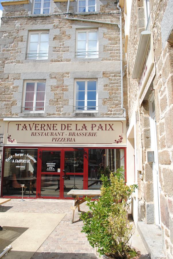 Taverne De La Paix La Ferte-Mace Exteriér fotografie