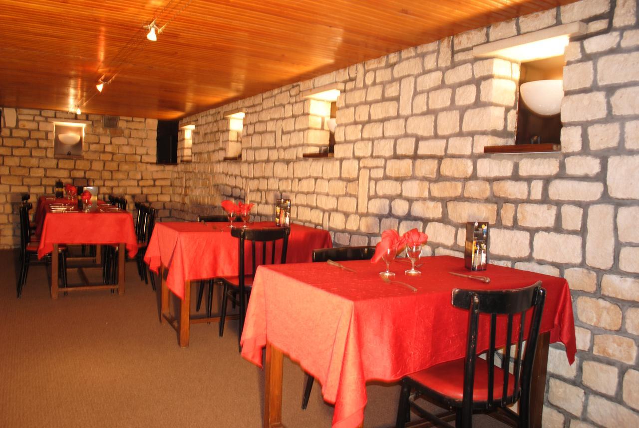 Taverne De La Paix La Ferte-Mace Exteriér fotografie